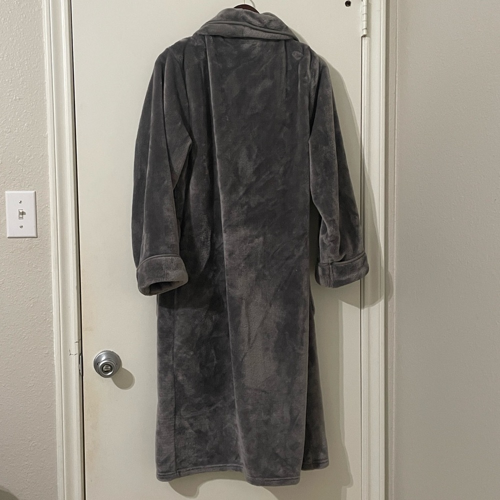 Brookstone Soft Gray NAP Robe Size S/M - Picture 2 of 6